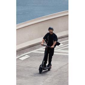 Elektricni Trotinet Segway Ninebot MAX G3 I