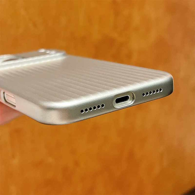 Futrola Yovoe Hard Case za Iphone 17 ProMax Bela