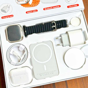 Set 6 u 1 (Adapter 20W, Smart Sat, Kabl c na c, Bezicne slusalice, Power bank 5000mAh i magsafe punjac) Crna